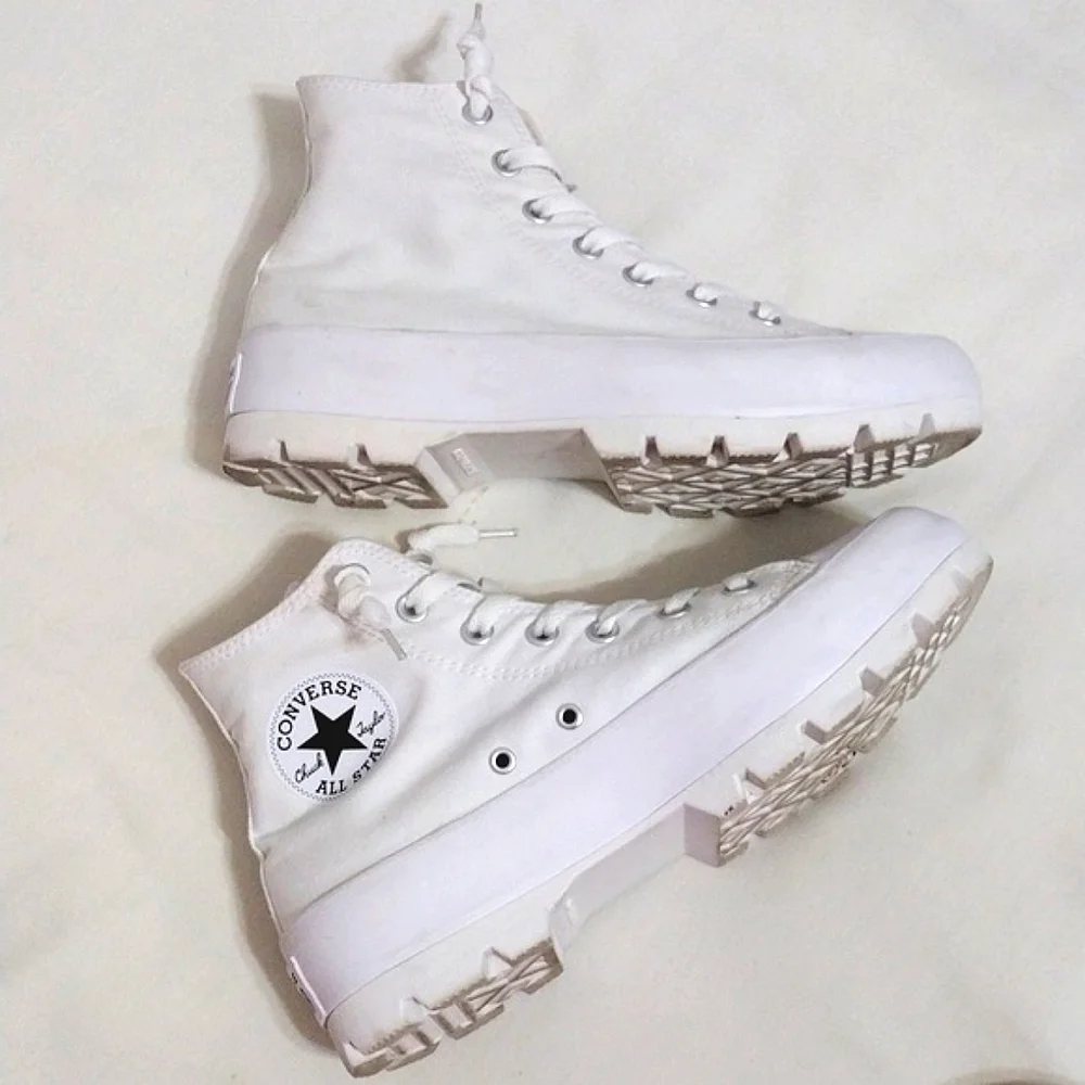Converse CTAS Women's White Canvas Hi-Top Platform Sneakers Size 8 Lug Sole